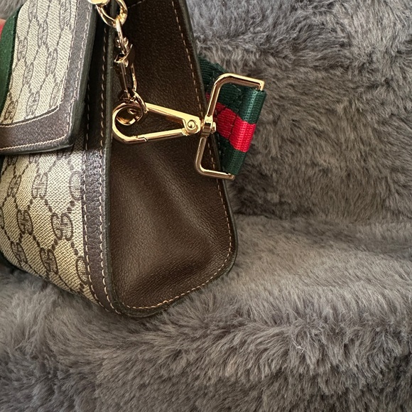 ***Sold*** Gucci Handbag Authentic - Picture 3 of 11